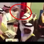 بالفيديو.. صاحب إبل يوقف السيارات بالرشاش لتعبر أبله على طريق “حفر الباطن – الكويت”