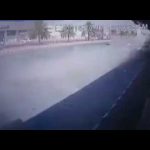 بالفيديو.. مواطن يرصد صقرا يتزود بالمياه على مدخل رفحاء وهواة الصيد يبدأون المطاردة