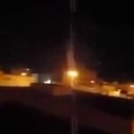 بالفيديو.. شاحنة تنقل «طائرة رُكاب» من جدة إلى الرياض