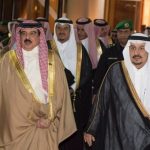 مقرن بن عبدالعزيز يستقبل المعزين في وفاة الأمير منصور