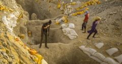 انهيار بمنجم للذهب في #بيرو يخلف عددا من القتلى