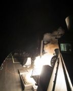 أمريكا تطلق 70 صاروخ توماهوك صوب سوريا