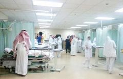 مواطن يتوعد 4 مستشفيات بجازان رفضت توليد زوجته لتضع جنينها بأحد الممرات