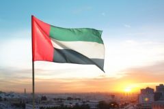 الإمارات تقطع علاقاتها مع قطر وتمنع القطريين من دخول أراضيها