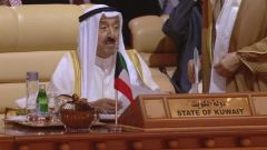 أمير الكويت: ندين الهجمات الصاروخية على السعودية