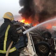 “مدني جازان” يكشف تفاصيل حريق سيارات صبيا التالفة