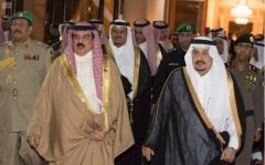 ملك البحرين يغادر الرياض بعد تقديم واجب العزاء في وفاة الأمير منصور بن مقرن بن عبدالعزيز