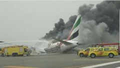 تعرض طائرة إماراتية لحادث عند هبوطها بمطار دبي