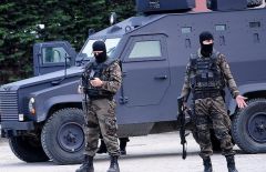 تركيا: مقتل أربعة جنود في انفجار قنبلة
