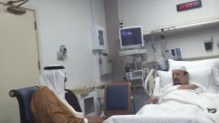 الملك سلمان يعاود زيارة شقيقه الأمير عبدالرحمن بالمستشفى (صورة)