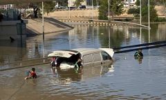 #ليبيا : إنقاذ 510 أشخاص من تحت الأنقاض بمدينة #درنة جراء الفيضانات