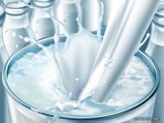 الحليب منزوع الدسم قد لا يساهم في تقليل سمنة الأطفال