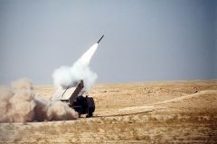 الدفاع الجوي السعودي يعترض صاروخ بالستي بسماء جازان