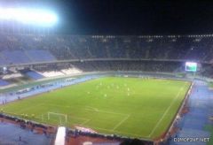 اغلاق أكبر ملعب في الجزائر بعد وفاة مشجعين