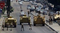 الأمن المصري يغلق ميدان التحرير لمنع دخول أنصار الإخوان