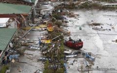 مئات القتلى في إعصار الفليبين