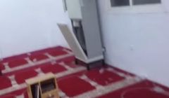 بالفيديو : مجهولون يعبثون بجامع ومسجد ويرمون النفايات فيها بتبوك