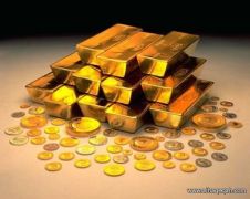 الذهب يرتفع مع انخفاض الدولار والأنظار على تقرير الوظائف الأمريكية