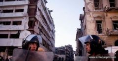 الإسعاف والشرطة المصرية في موقع تفجير مقر أمني في القاهرة