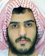 الكشف عن تفاصيل من حياة “عقاب العتيبي” ونشاطه بـ “داعش” وتهديده لوالده بالقتل