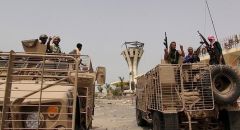 شهود: قوات المقاومة الشعبية تسيطر على ميناء عدن
