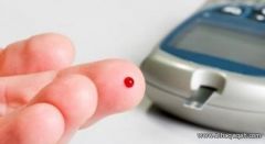 انتاج جهاز جديد لقياس السكر في الدم دون الحاجة للوخز