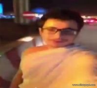 مقطع فيديو لـ”مُحرم القصيم” يكشف عن سبب لبسه الإحرام خلال افتتاح مطعم “البيك”