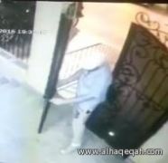 بالفيديو.. عائلة كويتية توثق سرقة منزلهم وقت الإفطار