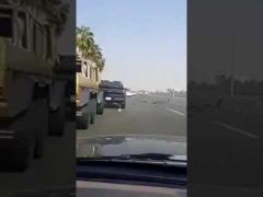 شاهد … فيديو لحادث مروع نتيجة تسابق متهورين على طريق سريع