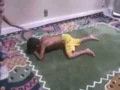بالفيديو.. طفلان سعوديان يلعبان المصارعة الحرة بطريقة مبهرة