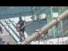 بالفيديو .. القبض على شاب سعودي تسلق جسر بروكلين بنيويورك ليلتقط “سيلفي”