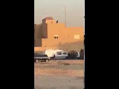 شاهد .. مقطع فيديو يوثق استعداد قوات الأمن لاقتحام الموقع الذي تحصن به إرهابيّا حي الياسمين