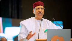 رئيسا الجزائر وبنين يؤكدان تمسكهما بضرورة إعادة #محمد_بازوم رئيسا شرعيا لـ #النيجر