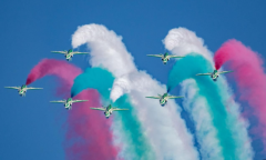 طائرات فريق #الصقور_السعودية تصل إلى #الكويت للمشاركة في احتفالاتها الوطنية