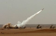 القوات الجوية تعترض صاروخاً قادماً من الأراضي اليمنية فجراً