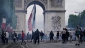 اشتباكات بين الشرطة الفرنسية ومتظاهرين في الشانزليزية