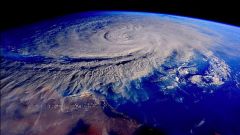 بعد “تشابالا”.. الإعصار “ميغ” يضرب جزيرة سقطرى اليمنية