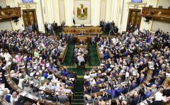 #البرلمان_المصري يعقد جلسة طارئة ويوافق على تعديل وزاري يشمل 13 حقيبة