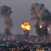 #غزة.. قصف إسرائيلي عنيف على القطاع وسقوط عشرات القتلى
