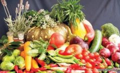 الخضراوات تقفز فوق أسعار «الزراعة» بـ 70 %واستقرار الطماطم