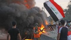 #الحكومية_العراقية تواجه المظاهرات الأكثر دموية بحزمة إصلاحات جديدة