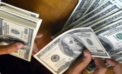 #الدولار يتراجع بعد تصريحات رئيس “المركزي الأمريكي” بشأن الفائدة