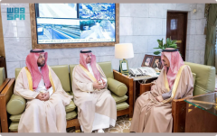 أمير الرياض يستقبل مدير عام التعليم بالمنطقة