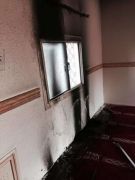 مجهول يحرق مسجدًا ومصلَّيَيْن بالطائف