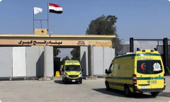 دخول 7 شاحنات وقود غزة ووصول 17 سيارة إسعاف إلى الجانب المصري من #معبر_رفح