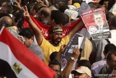 اشتباكات بين مؤيدي ومعارضي الرئيس مرسي