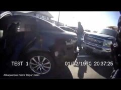 بالفيديو : شرطي يطلق النار على زميله 9 مرات