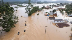 ارتفاع عدد وفيات فيضانات #البرازيل إلى 40 قتيلًا