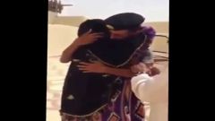 فيديو مؤثِّر للحظة لقاء أمّ بابنها الجندي العائد من الحد الجنوبي